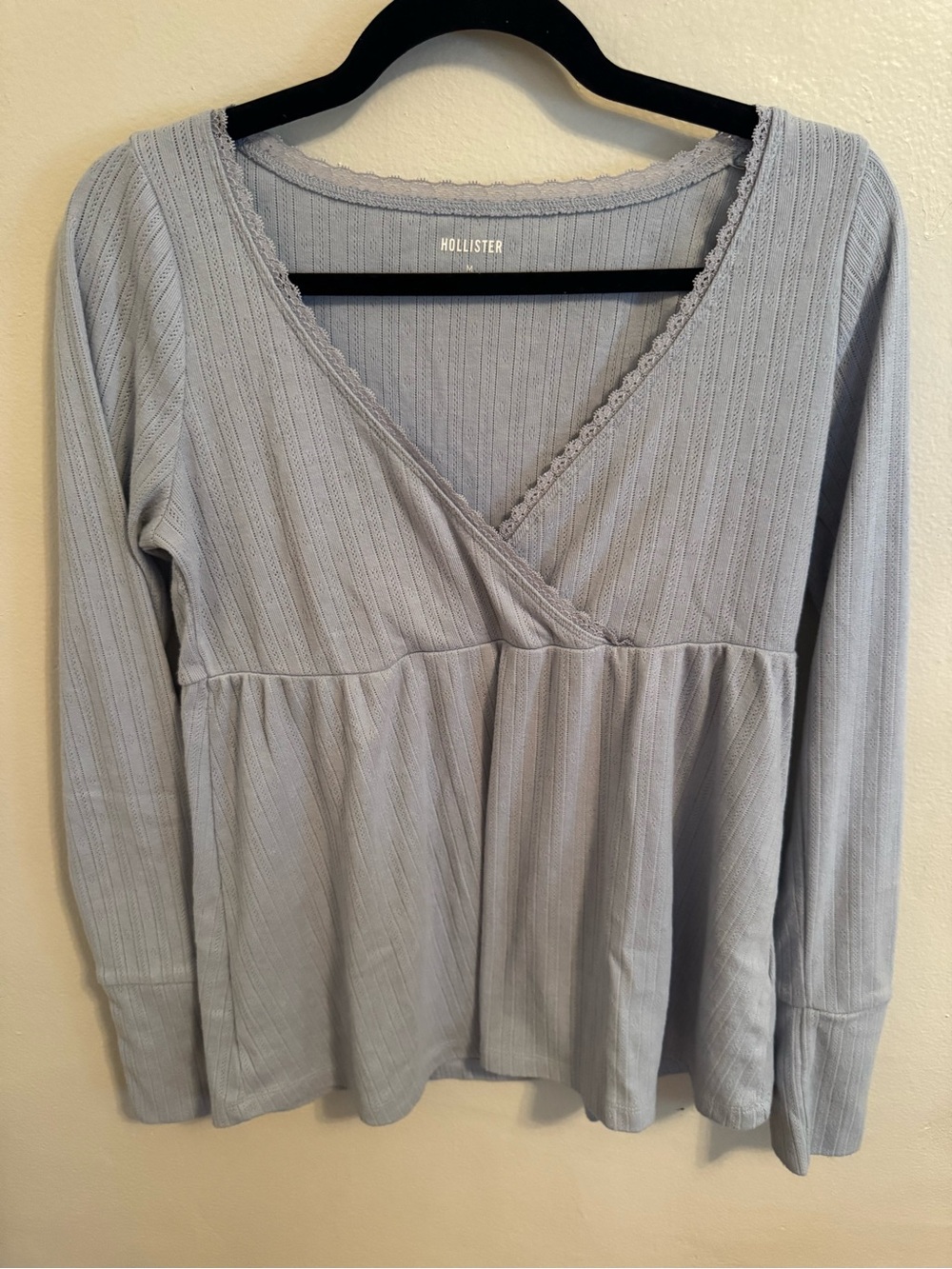 Hollister Women’s Medium Blue Pointelle Babydoll  Long Sleeve Top